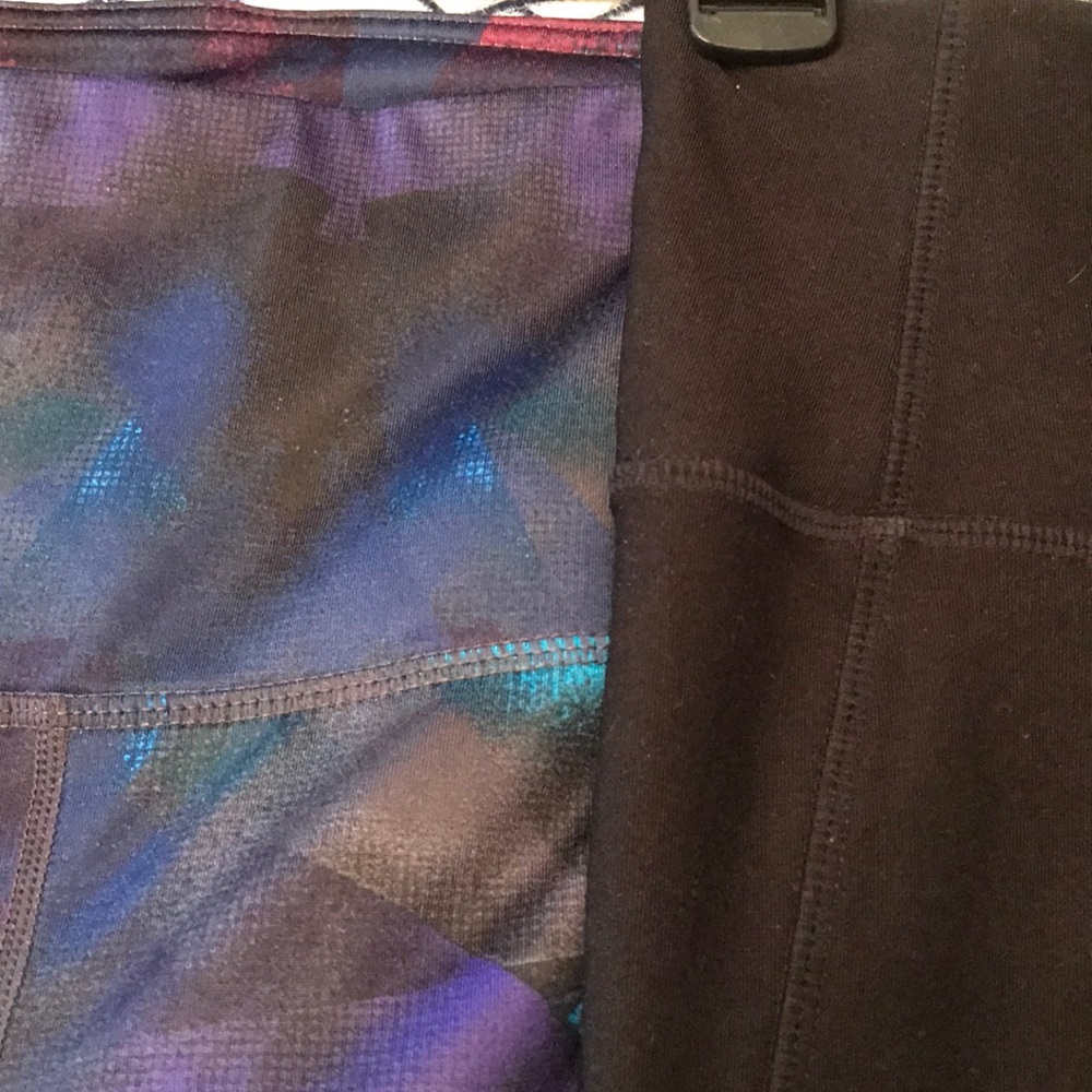 Lot of 2 leggings. Reebok, both XS. Cute!😍